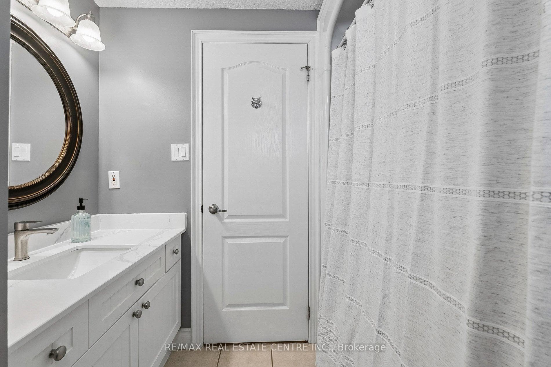 704 Russel Court photo 25