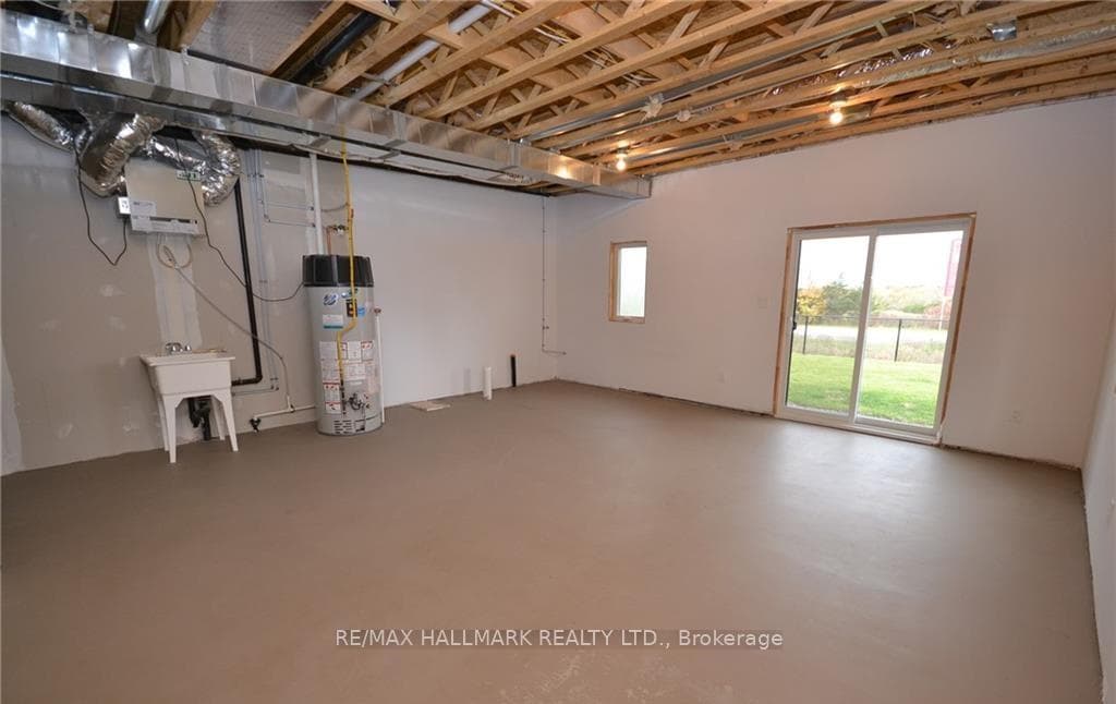 143 Superior Drive photo 26