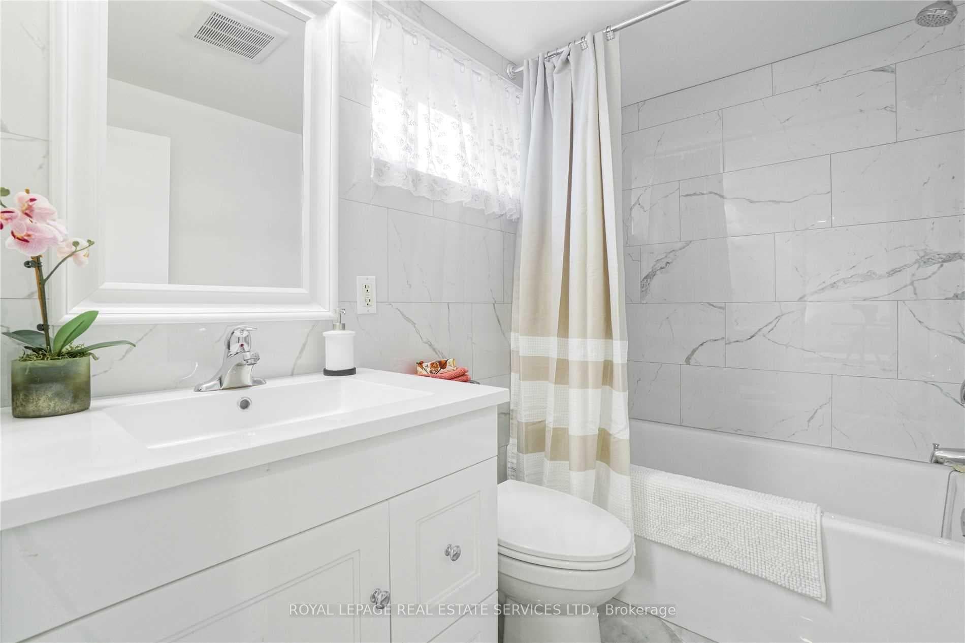 117 St Johns Road Unit Lower photo 22