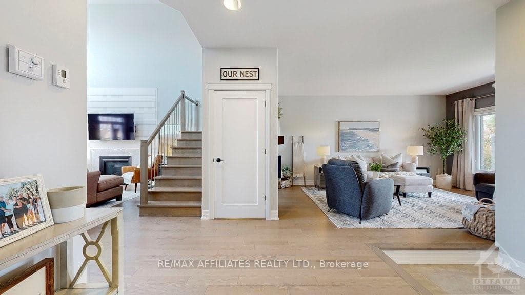 344 ZIRCON Street photo 8