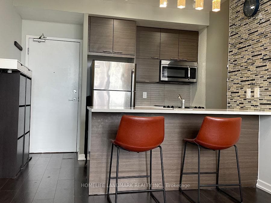 66 Forest Manor Road Unit 2904 photo 7