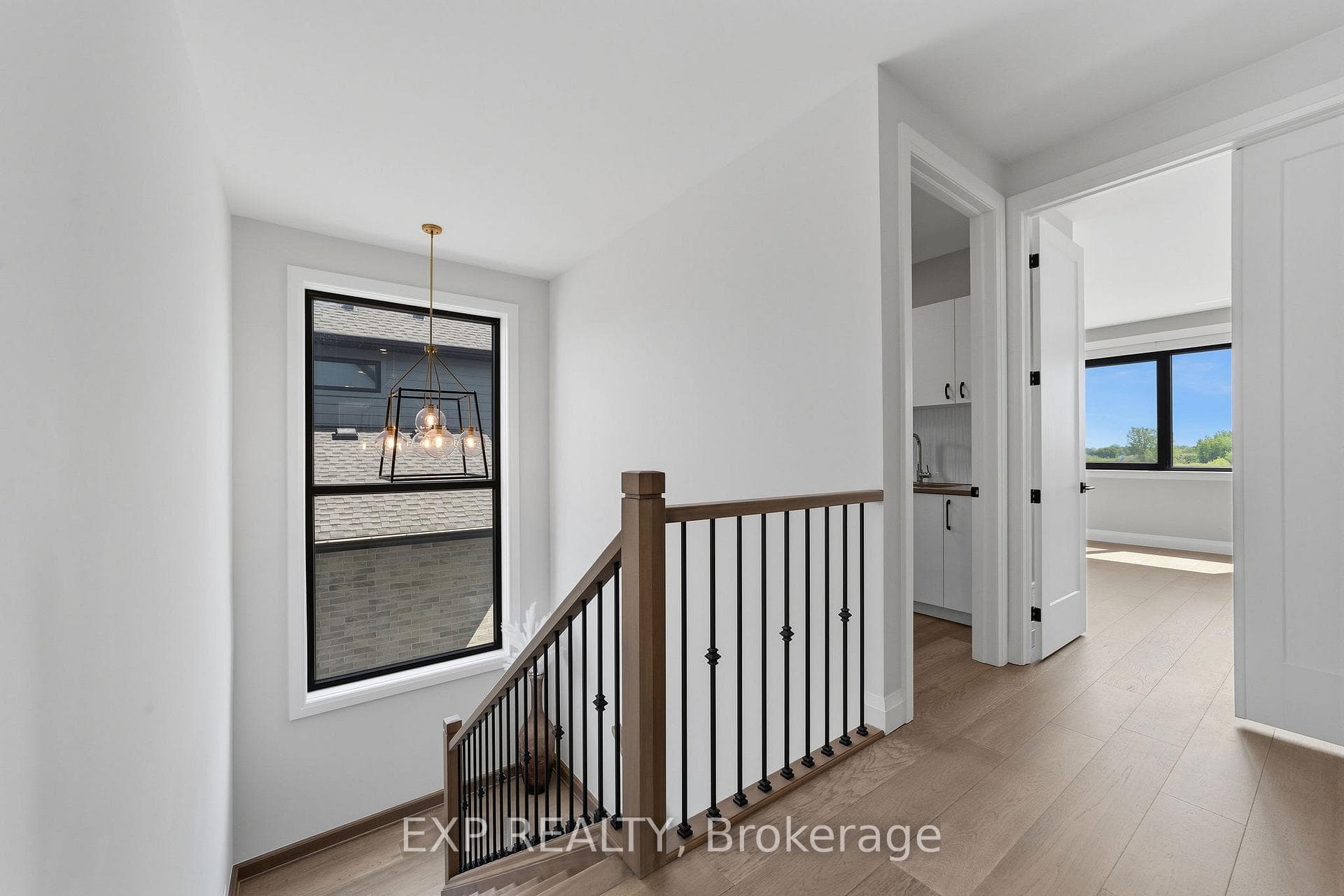 113 Edgewater Boulevard photo 20