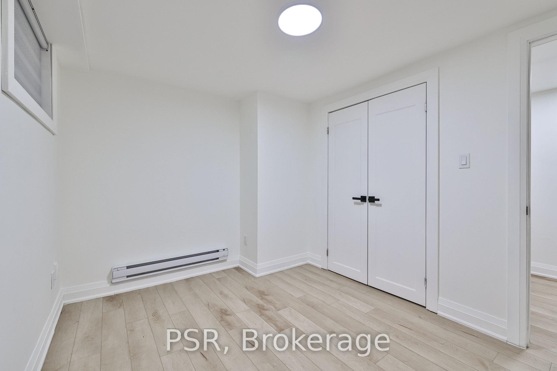 197 Millwood Road Unit Lower photo 18