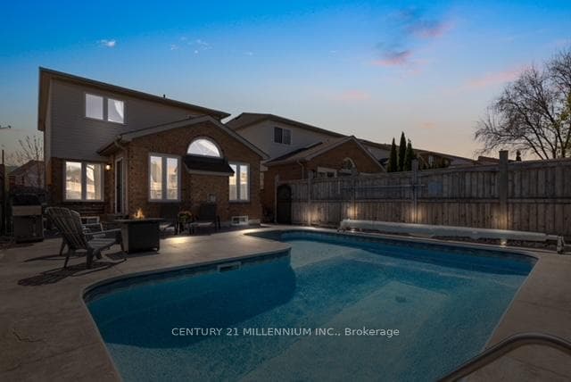 88 Eaton Street photo 44