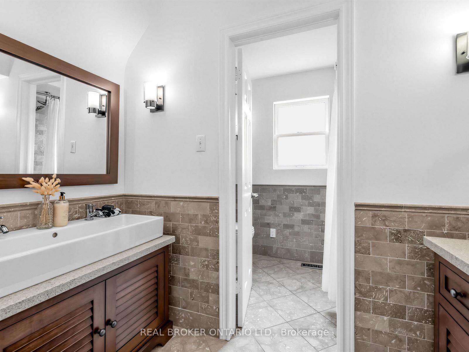 9 Temagami Court photo 29