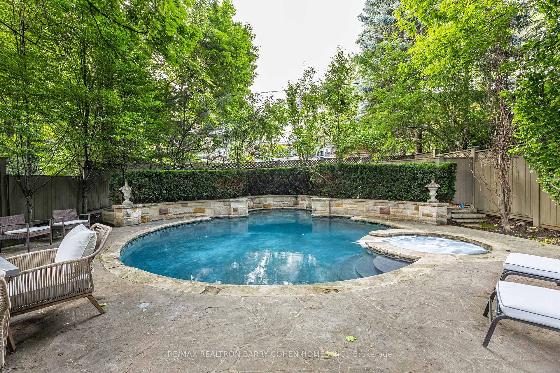 16 Delavan Avenue photo 32