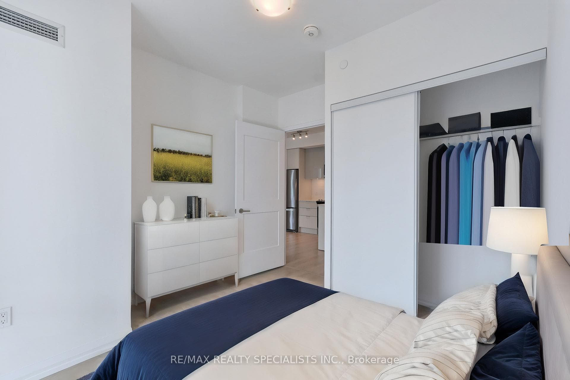 50 Dunfield Avenue Unit 2420 photo 16
