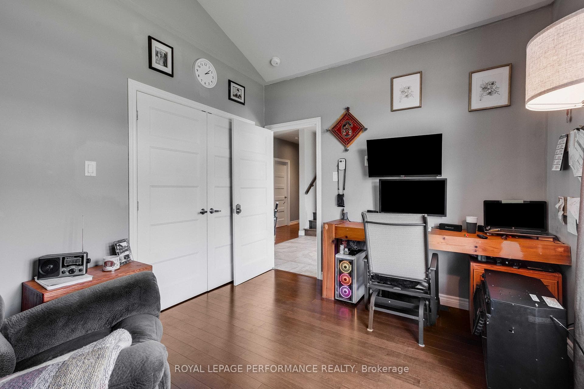 3rd bedroom / Office