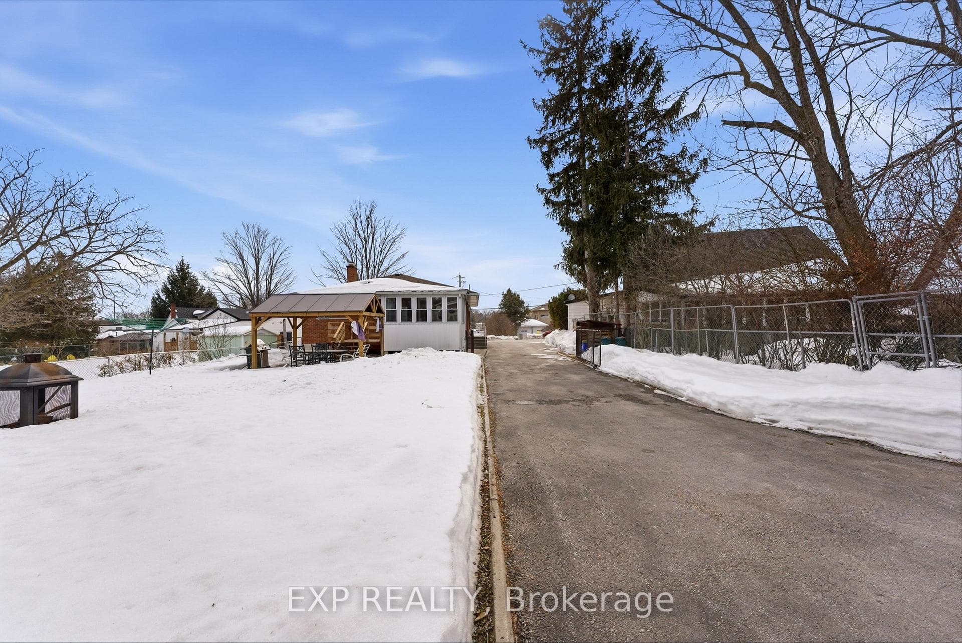 56 Graham Street photo 46
