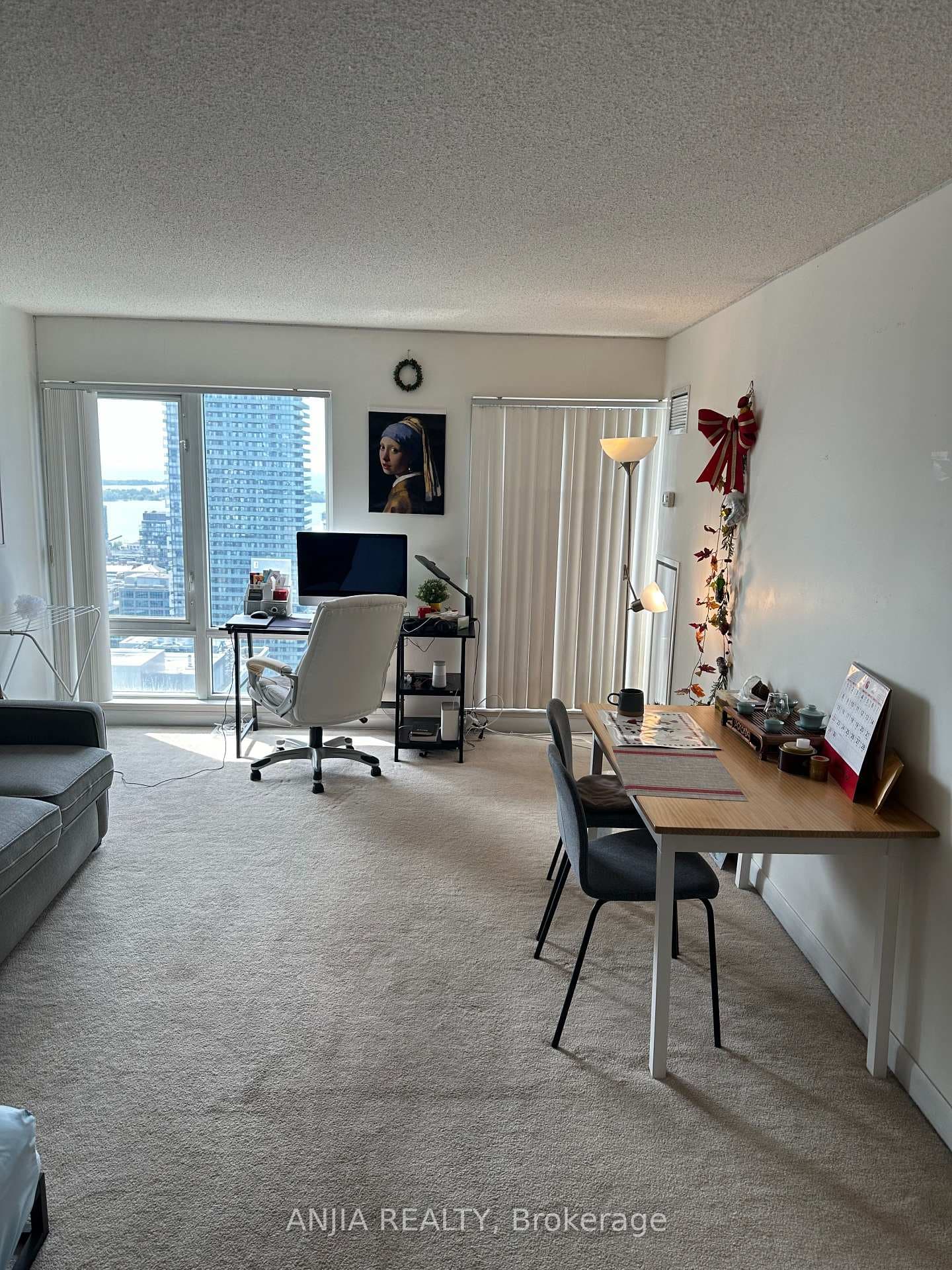 210 Victoria Street Unit 4006 photo 1