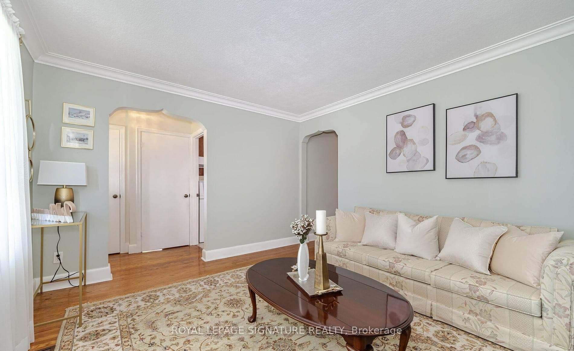 37 Feltham Avenue photo 7
