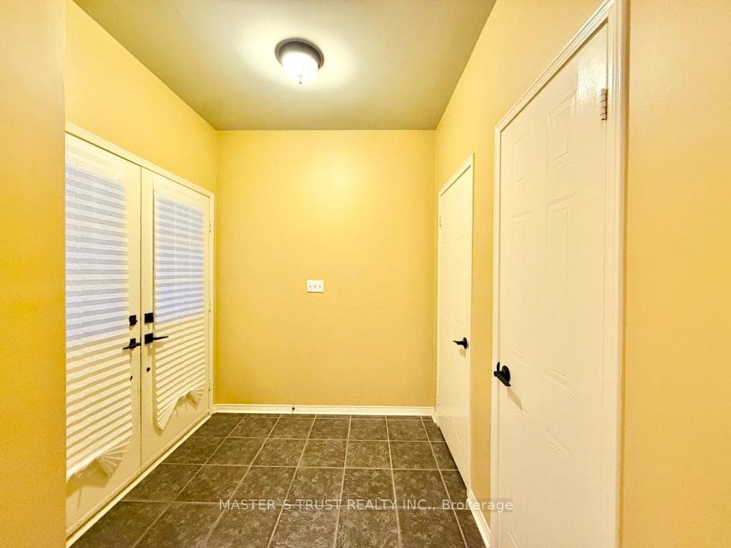 138 Whitby Shores Greenway N/A photo 3