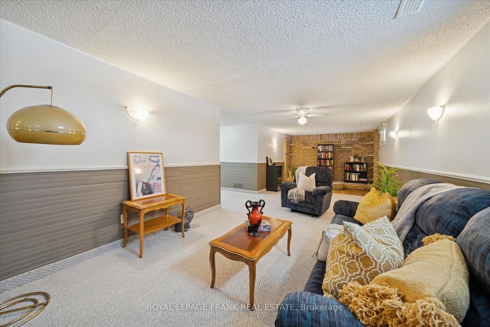 581 Grandview Street photo 31