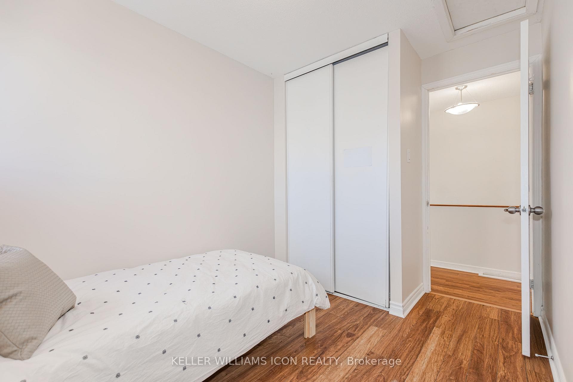 380 Woodfield Drive photo 22
