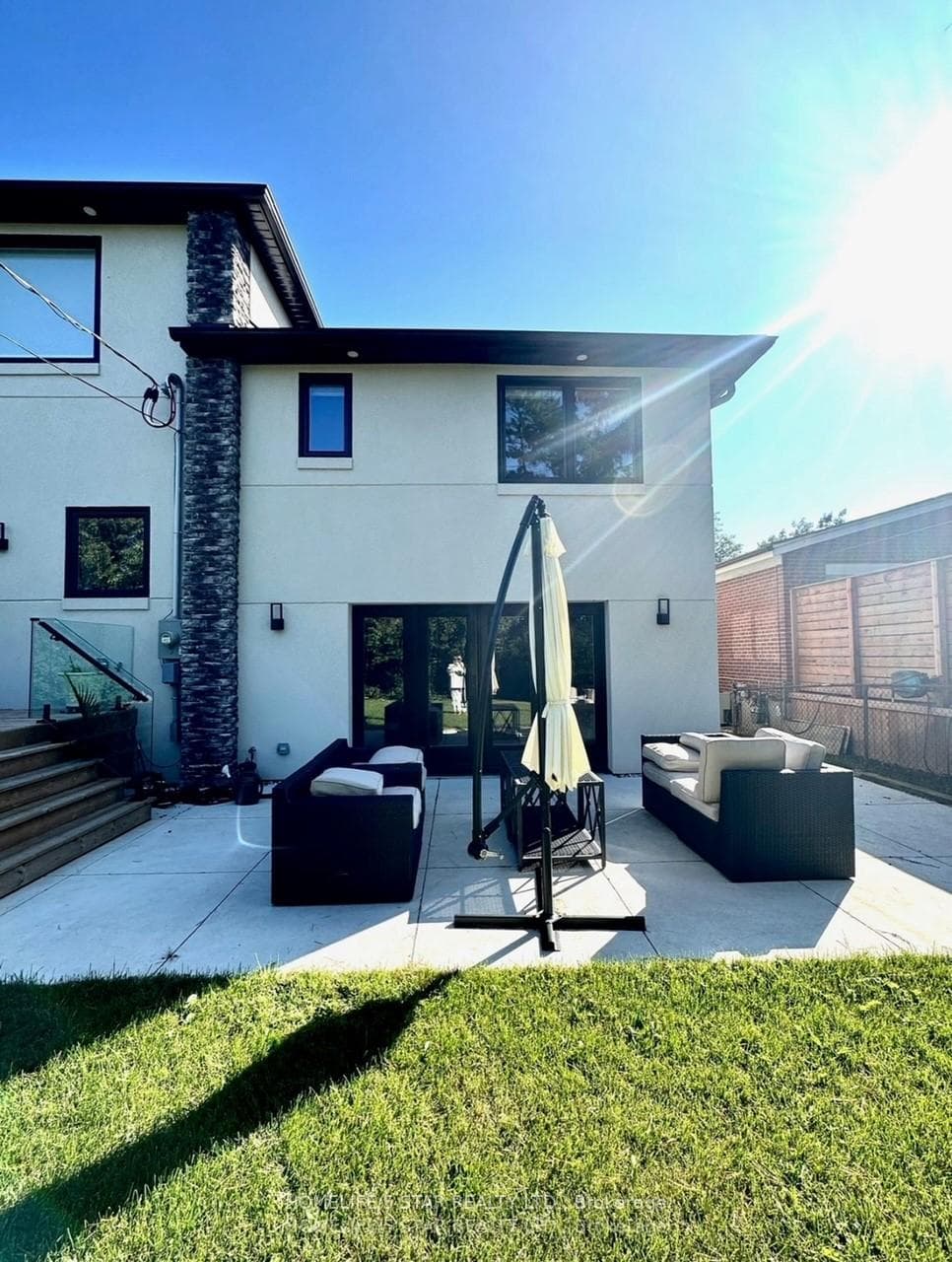 59 NORGROVE Crescent photo 33