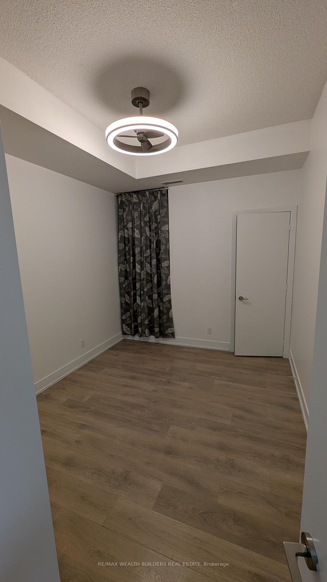 9471 Yonge Street Unit 213 photo 8