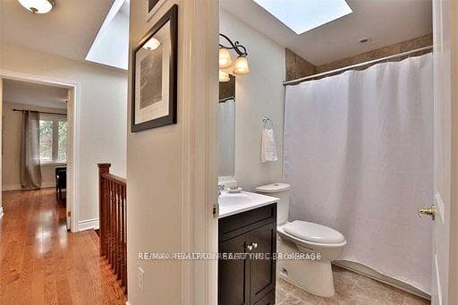 1339 Woodbine Avenue Unit Upper photo 23