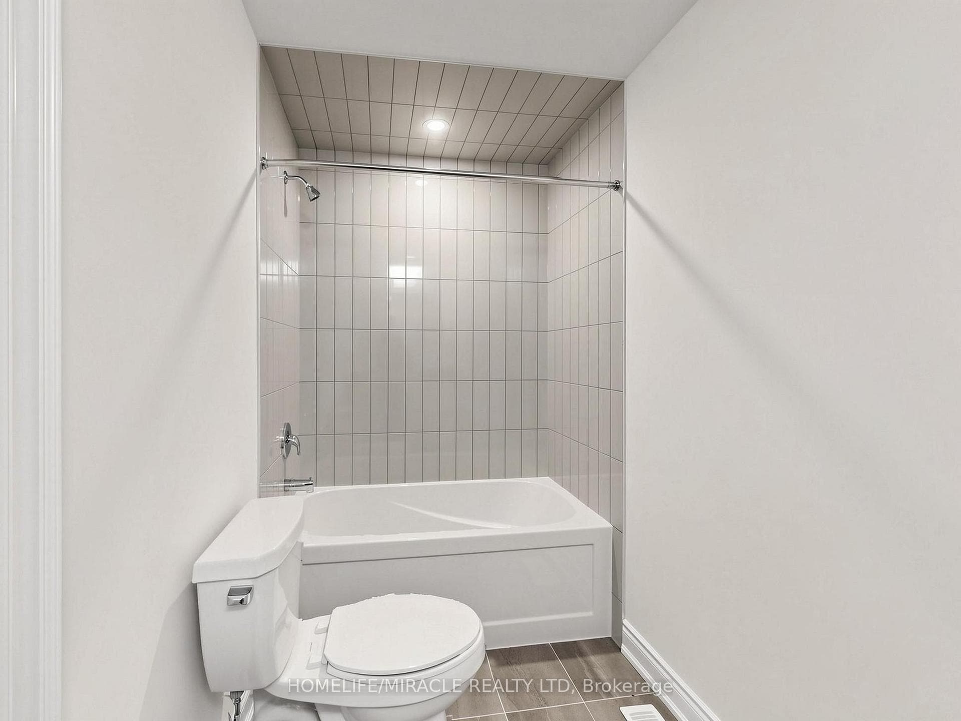 8 Ralston Court photo 43