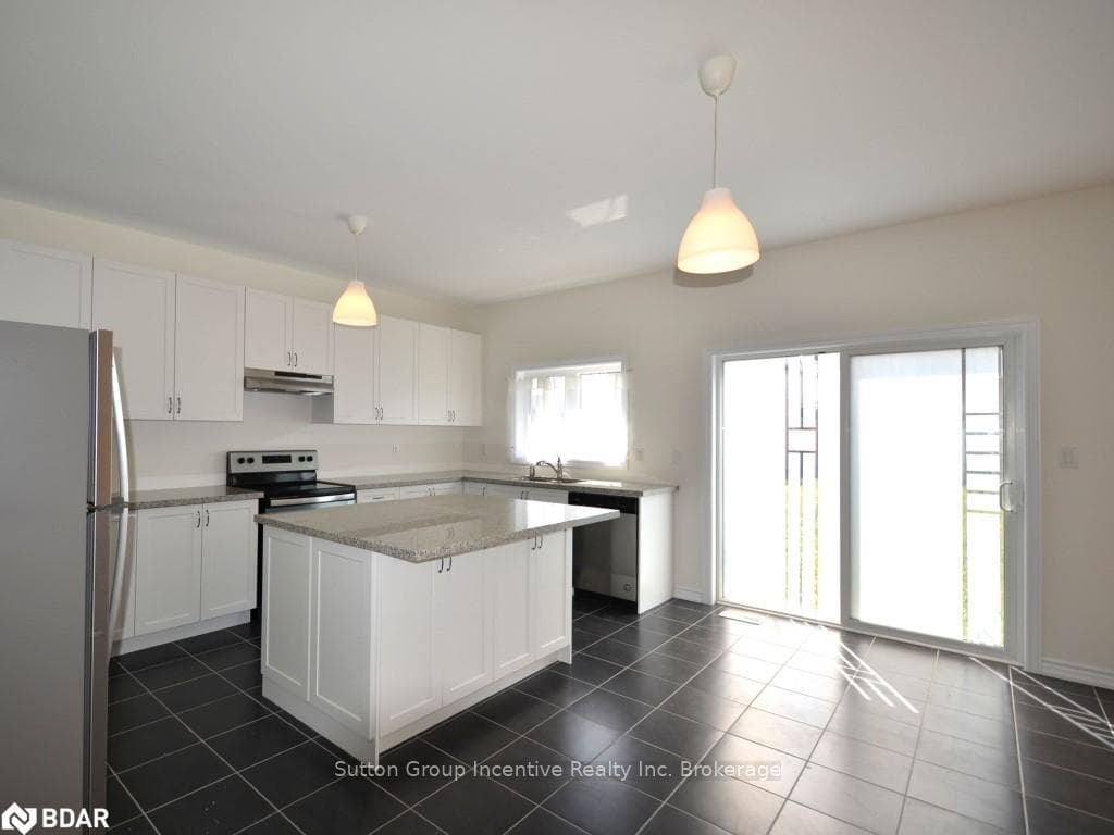 1001 WICKHAM Road photo 4