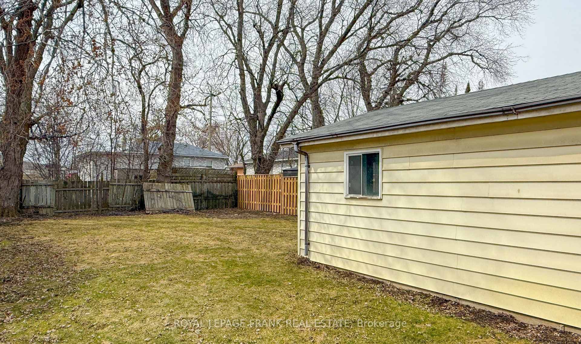 1120 King Street photo 25