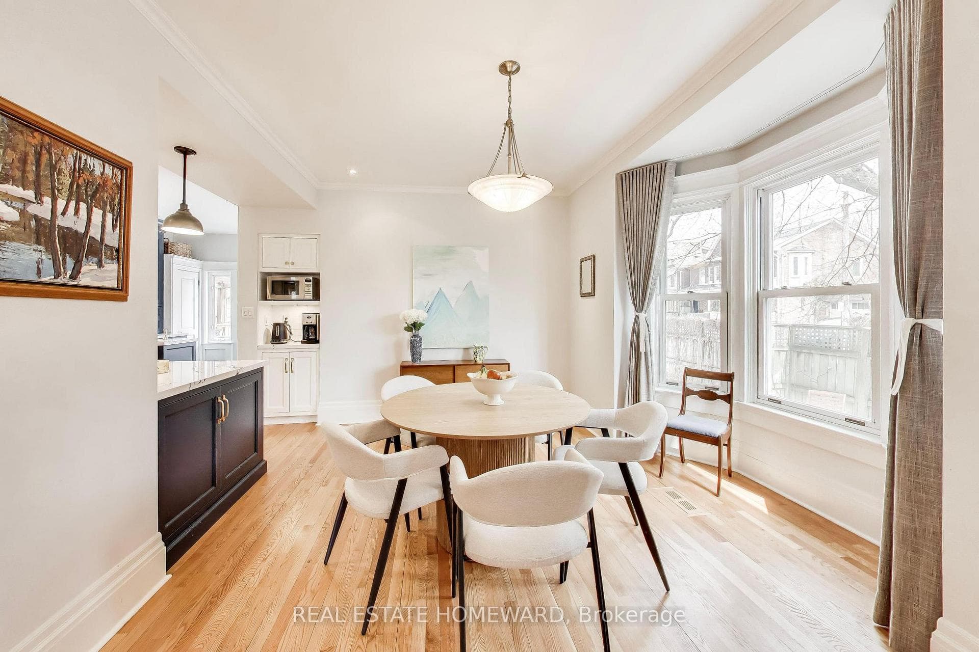 80 Hogarth Avenue photo 9