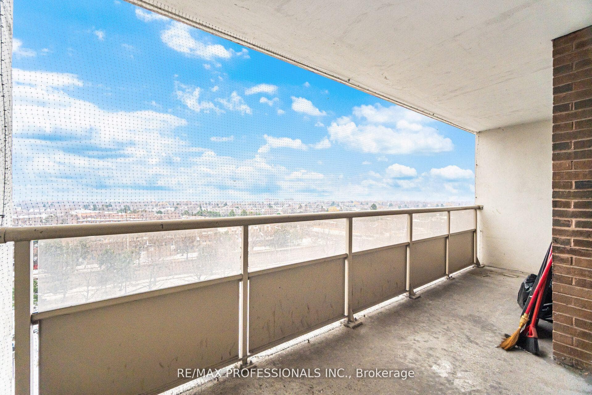 4 Kings Cross Road Unit 1109 photo 23