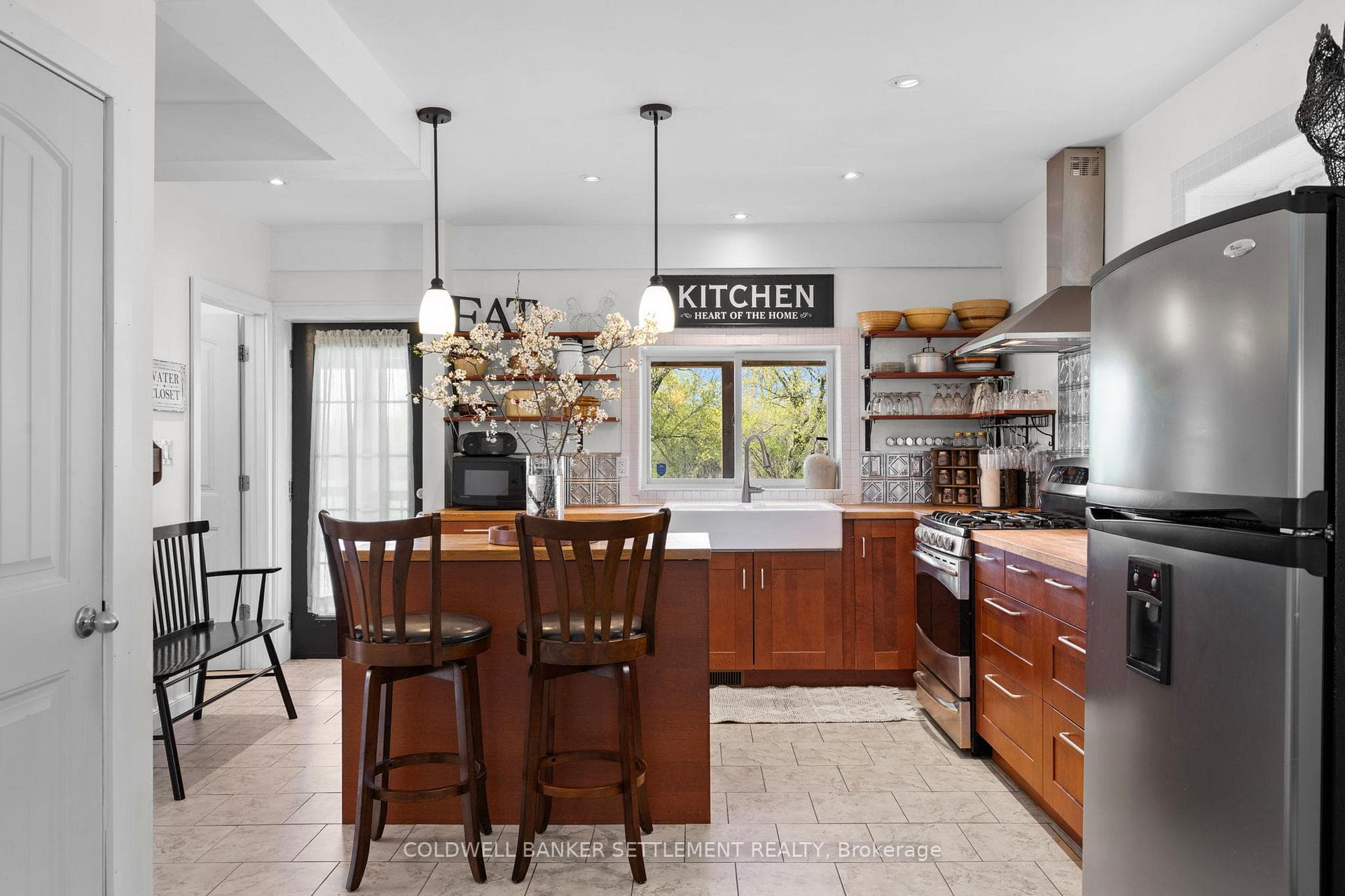 210 Port Elmsley Road photo 18