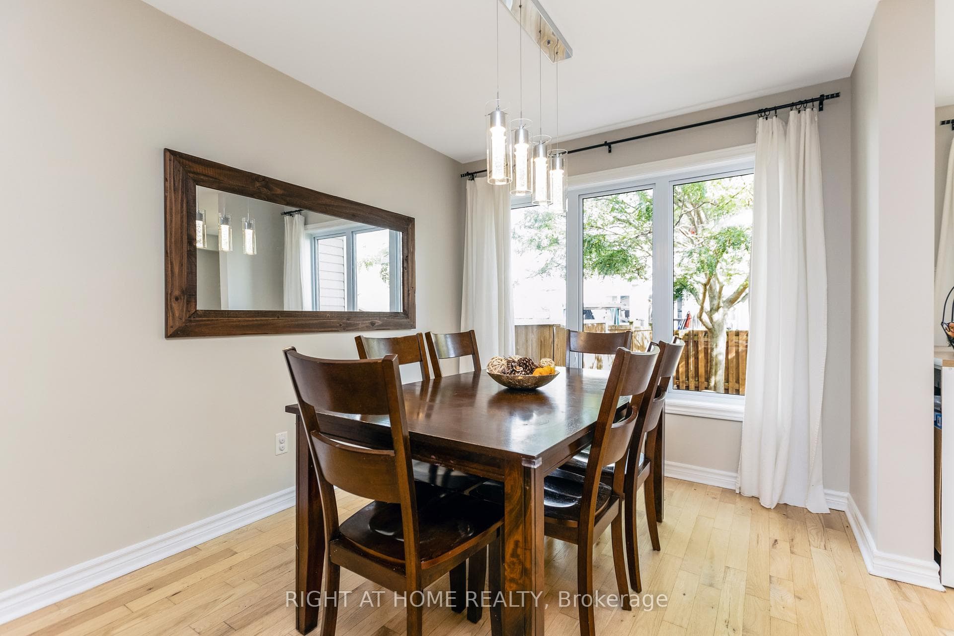 302 Vienna Terrace photo 12