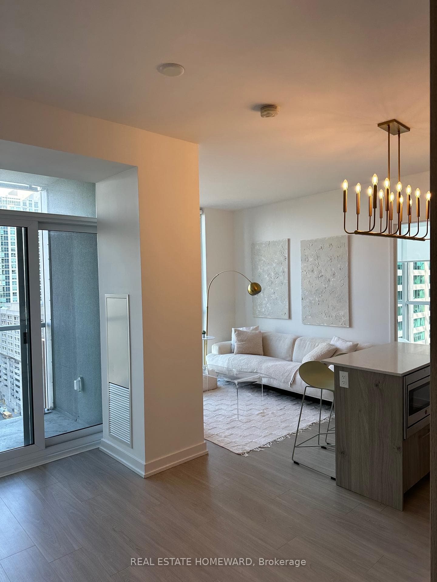 1 Yorkville Avenue Unit 1611 photo 11