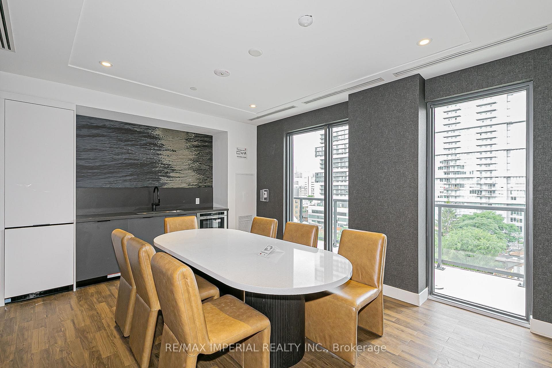 308 Jarvis Street Unit 305 photo 40