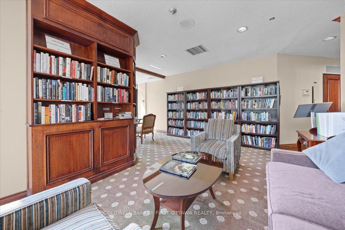 1510 Riverside Drive Unit 606 photo 29
