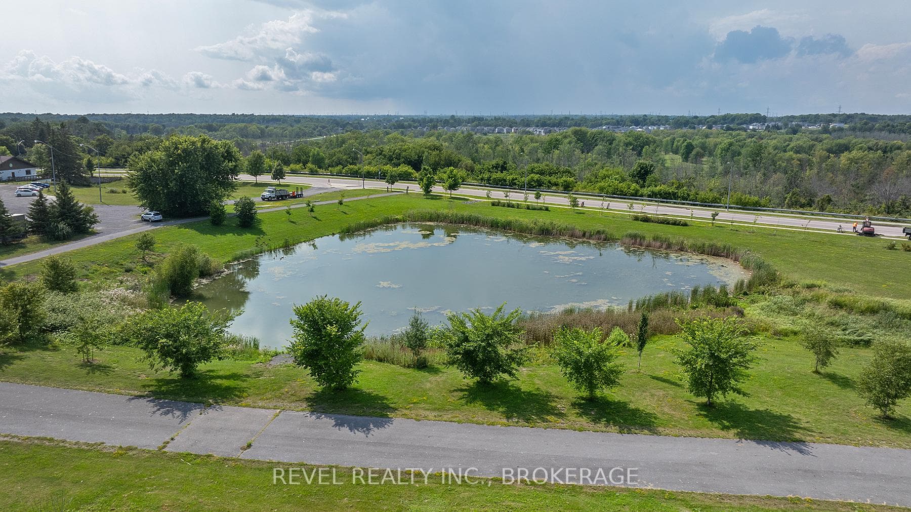 1249 Carfa Crescent photo 40