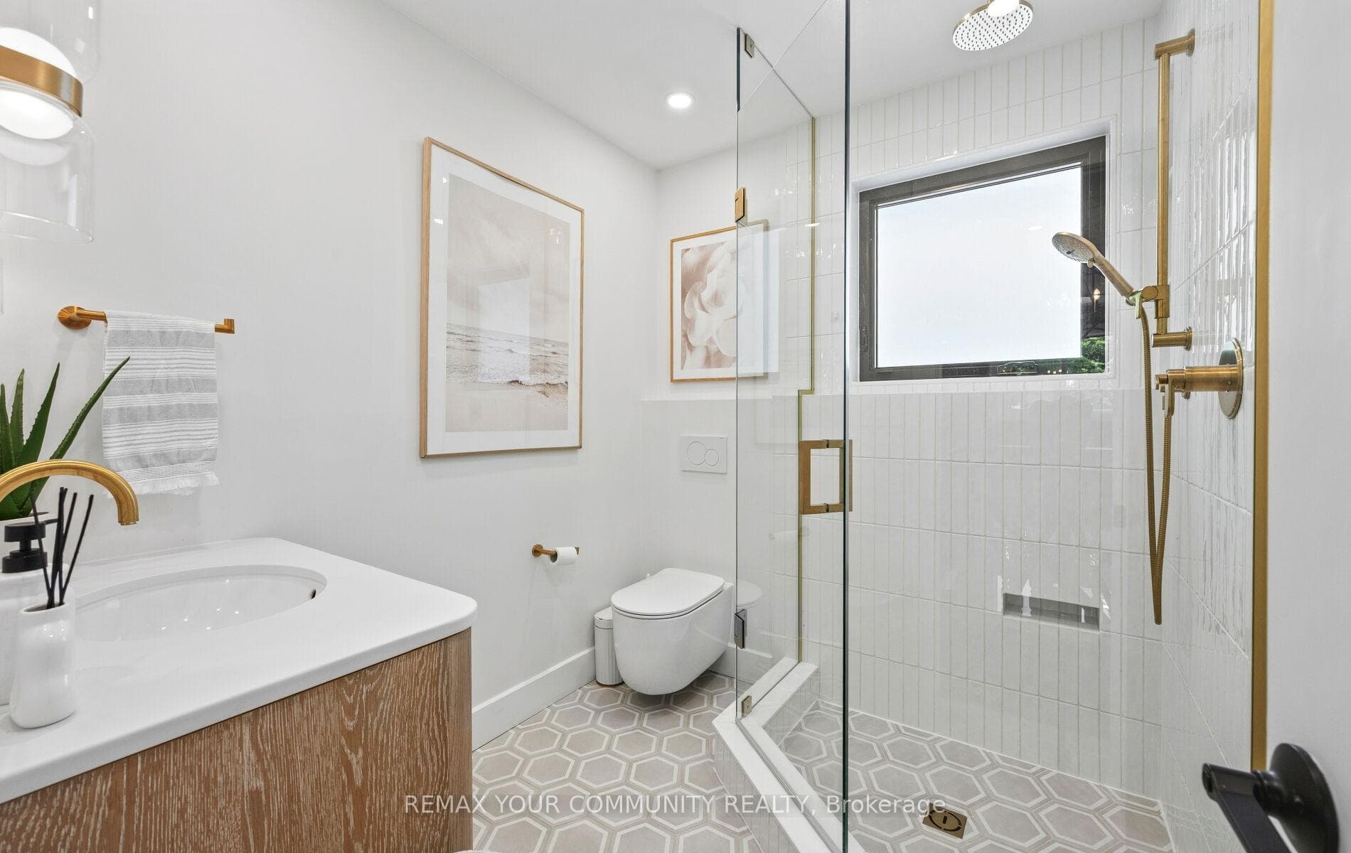 24 Hawthorne Lane photo 30