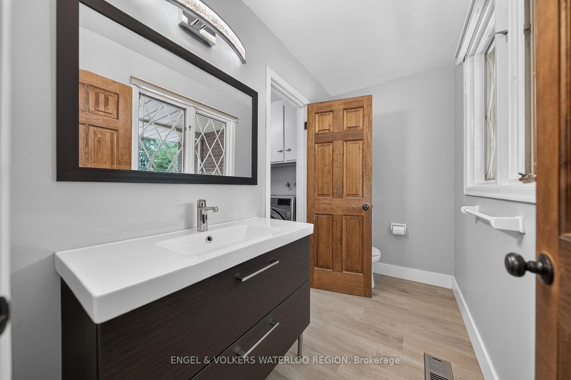 256 Shakespeare Drive photo 19