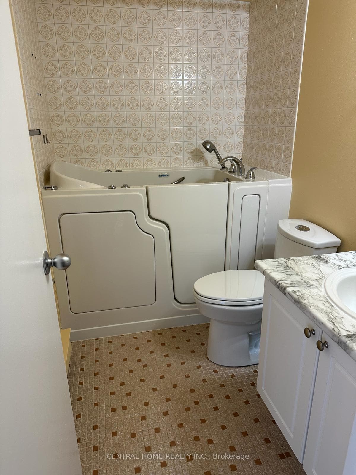 44 Falby Court Unit 1112 photo 17