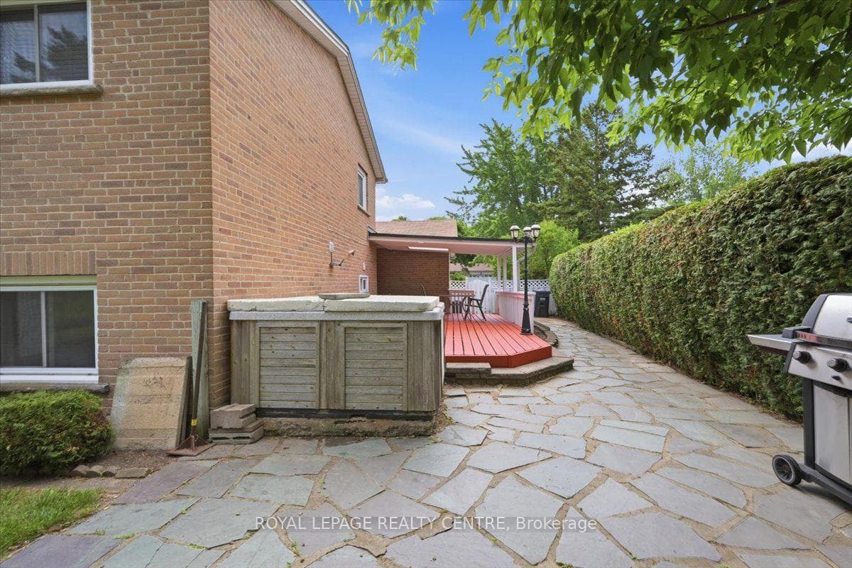 2555 Windjammer Road photo 39