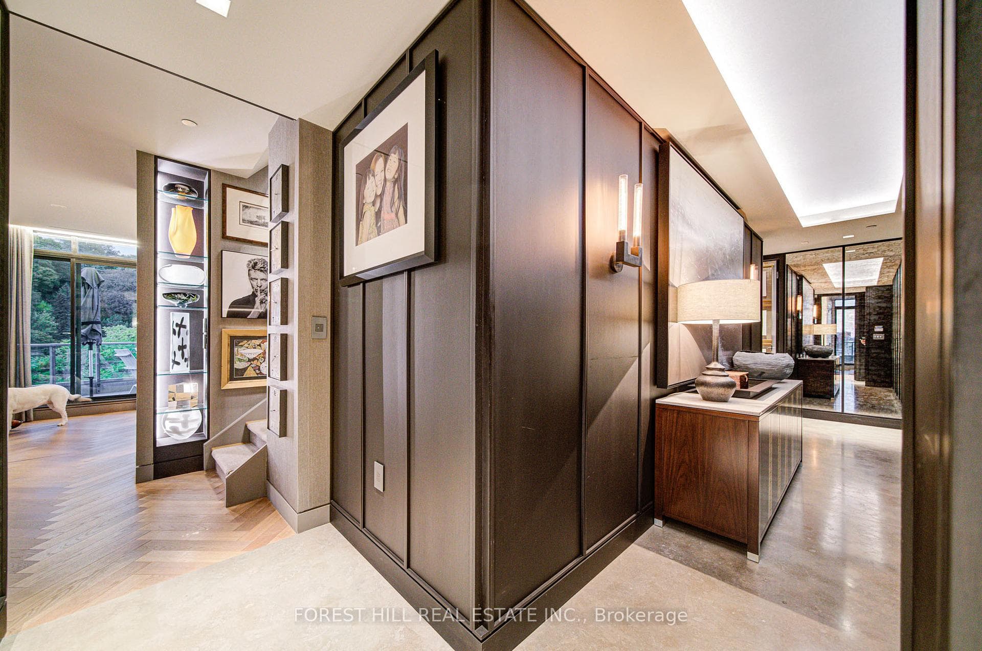 377 Madison Avenue Unit 706 photo 18