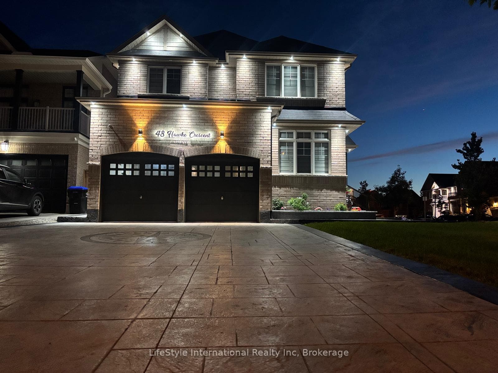 48 Hawke Crescent photo 1