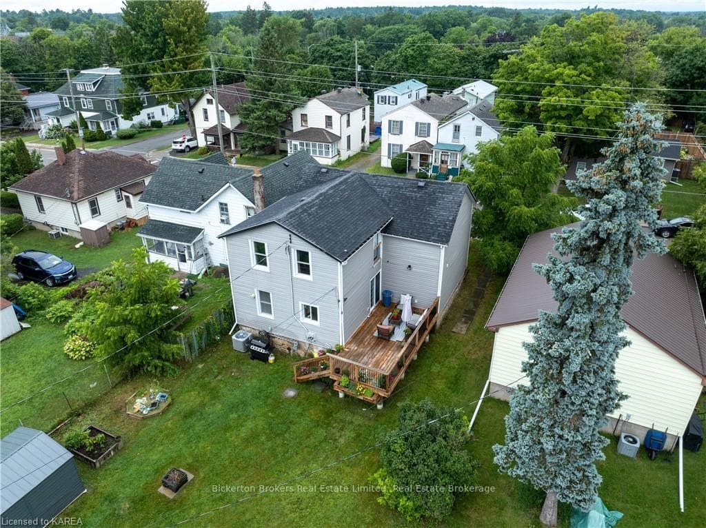 63 BROCK Street photo 3