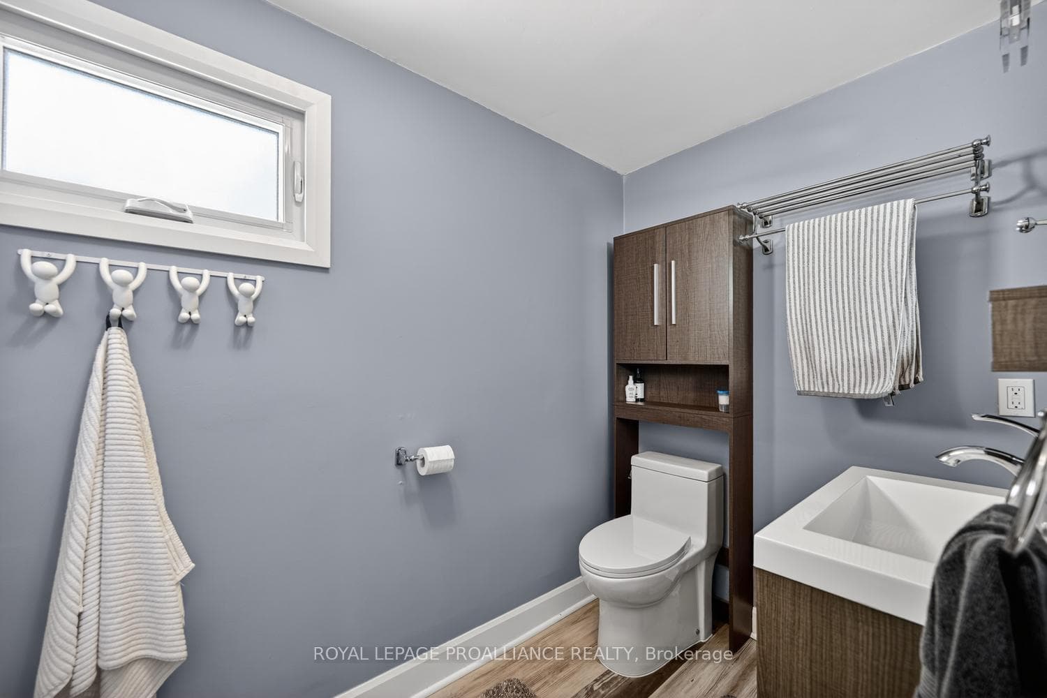 530 Gill Street photo 17