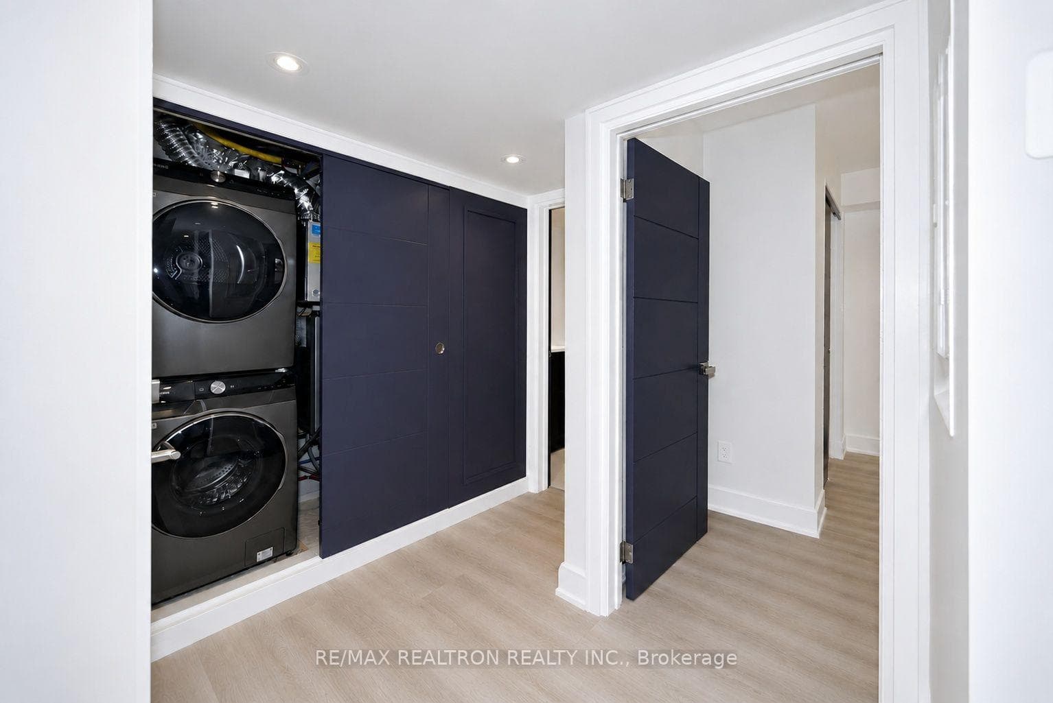 230 Boon Avenue Unit 4 photo 11