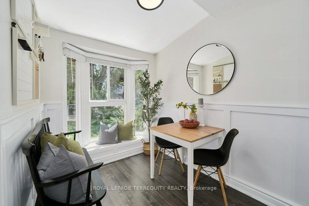 57 Renfield Crescent photo 9