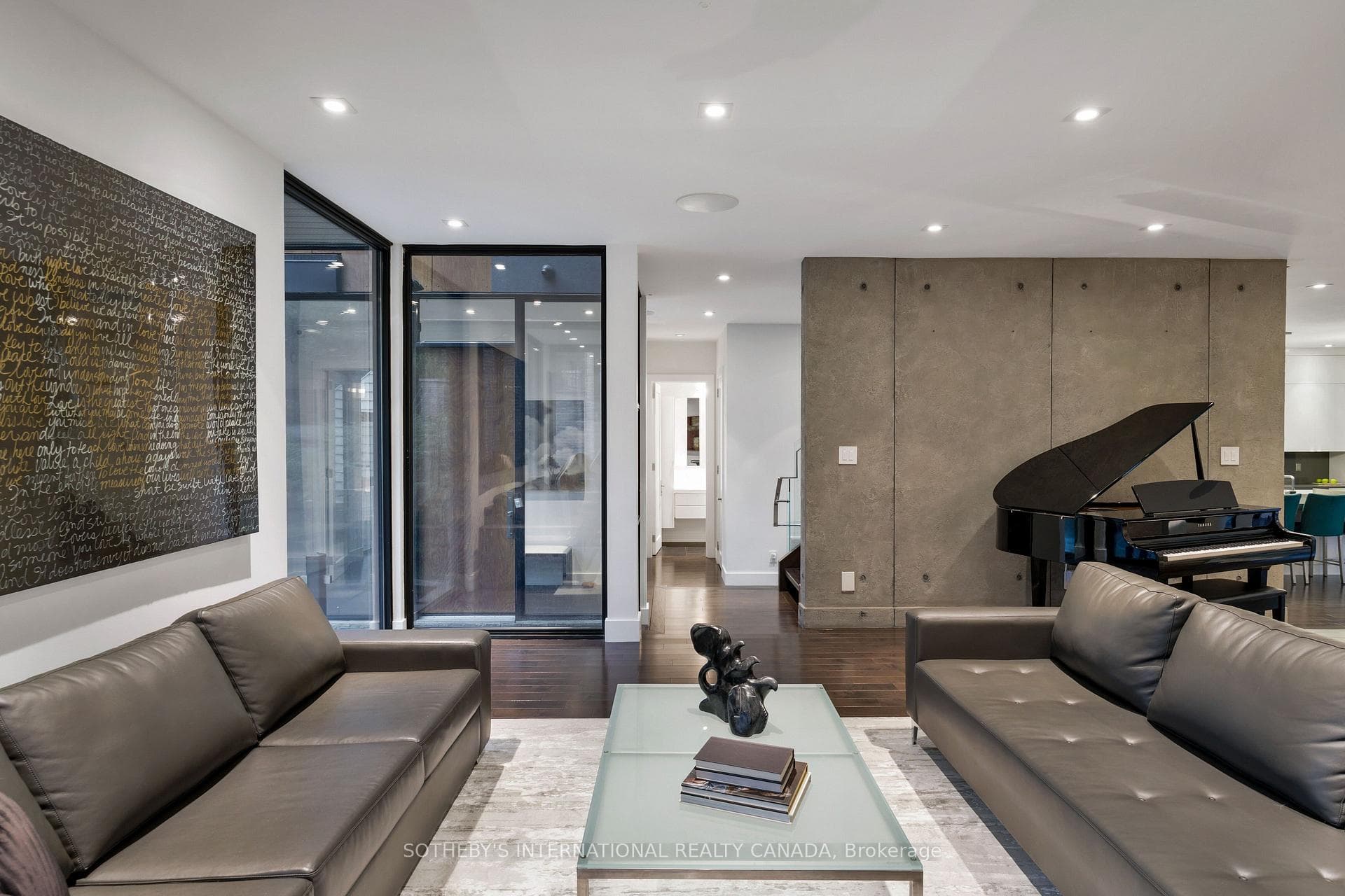 5 Hartfield Road photo 18