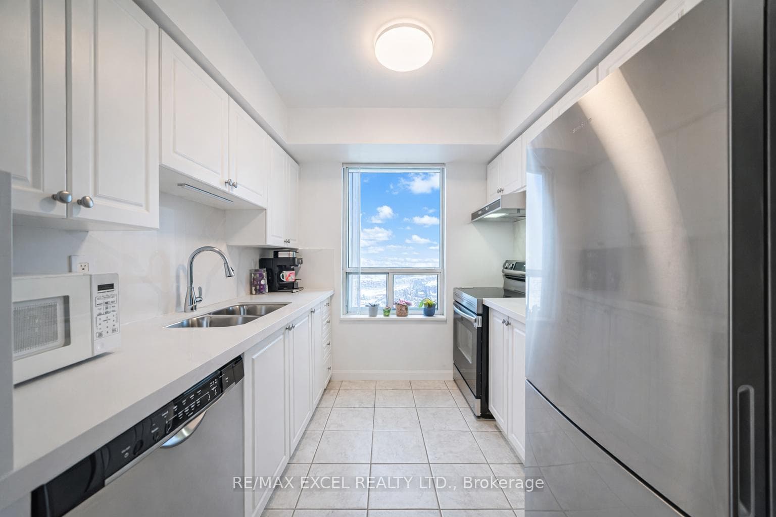 153 Beecroft Road Unit 1510 photo 21