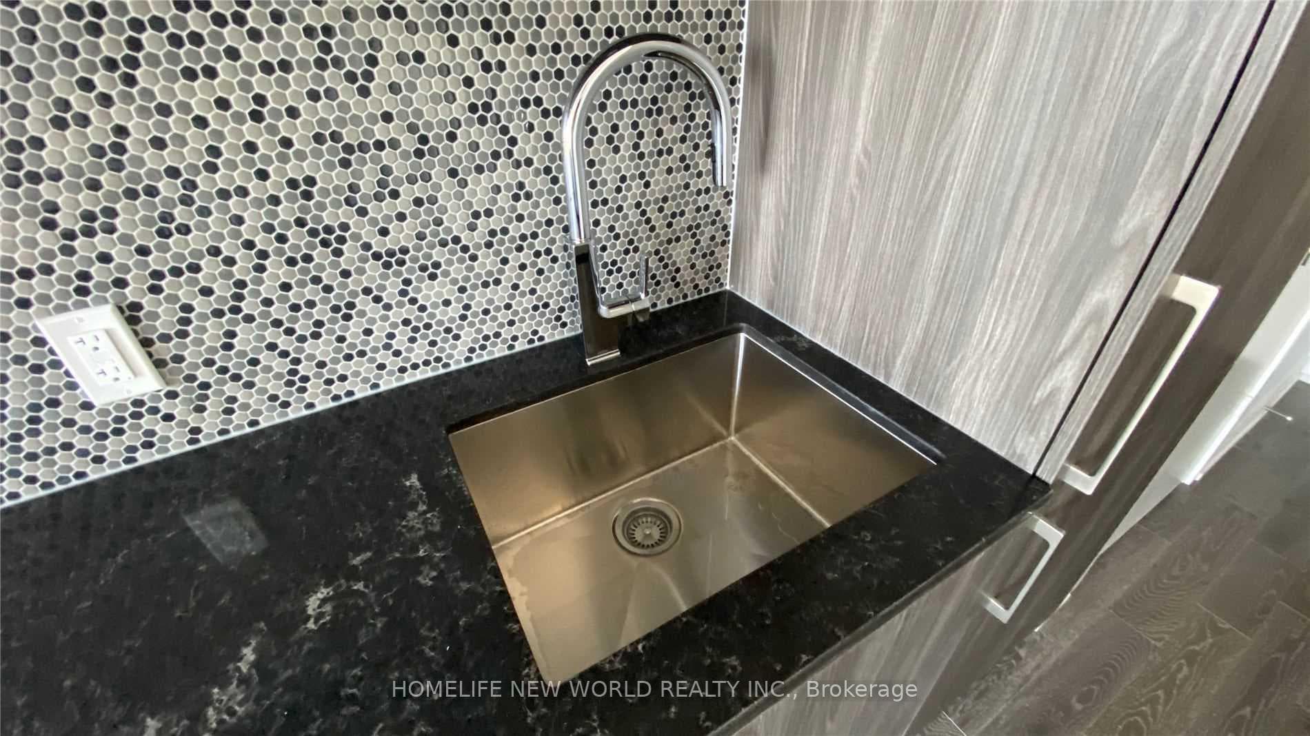 1 Yorkville Avenue Unit 2810 photo 12