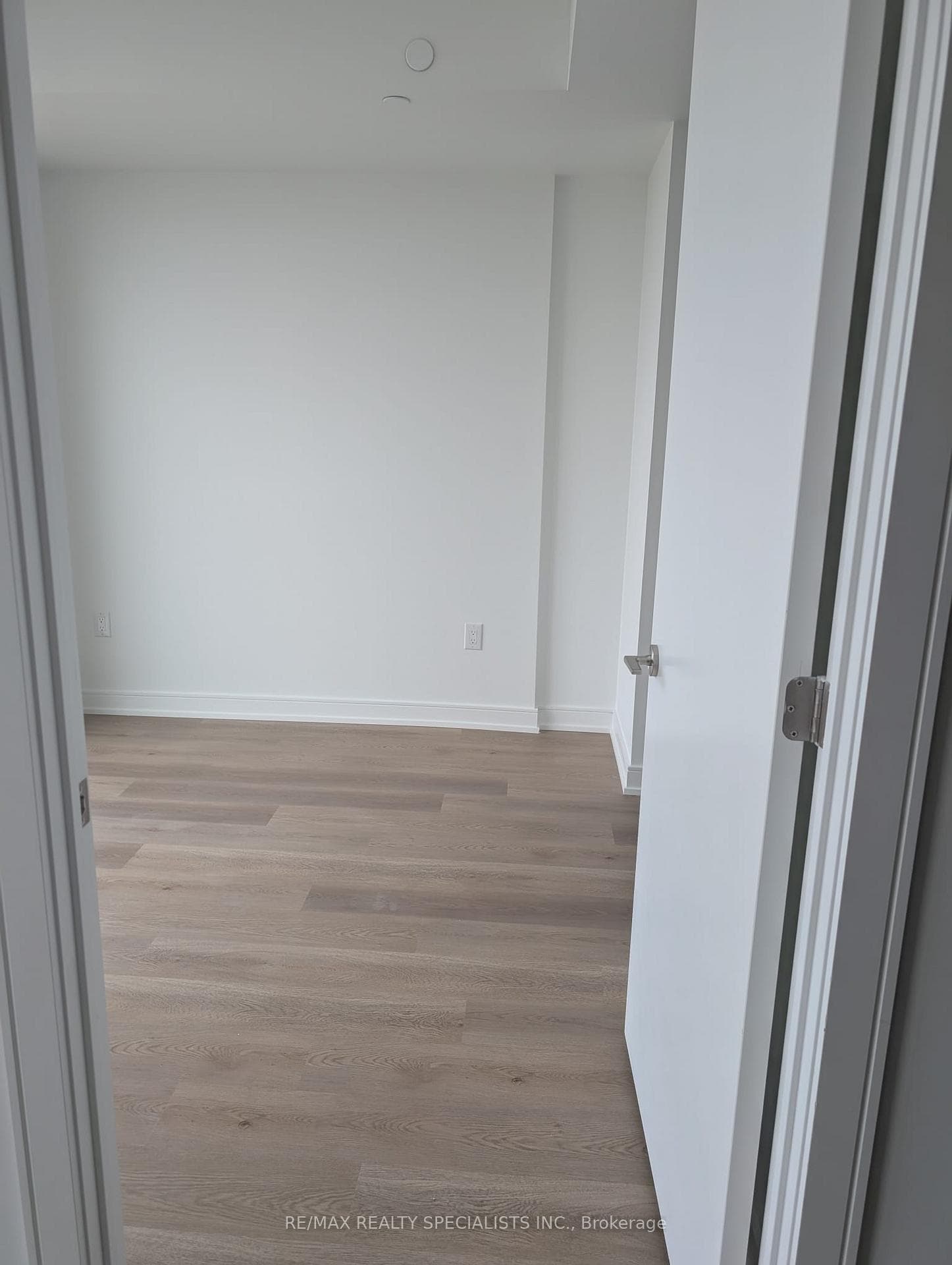 3009 Novar Road Unit 1502 photo 8