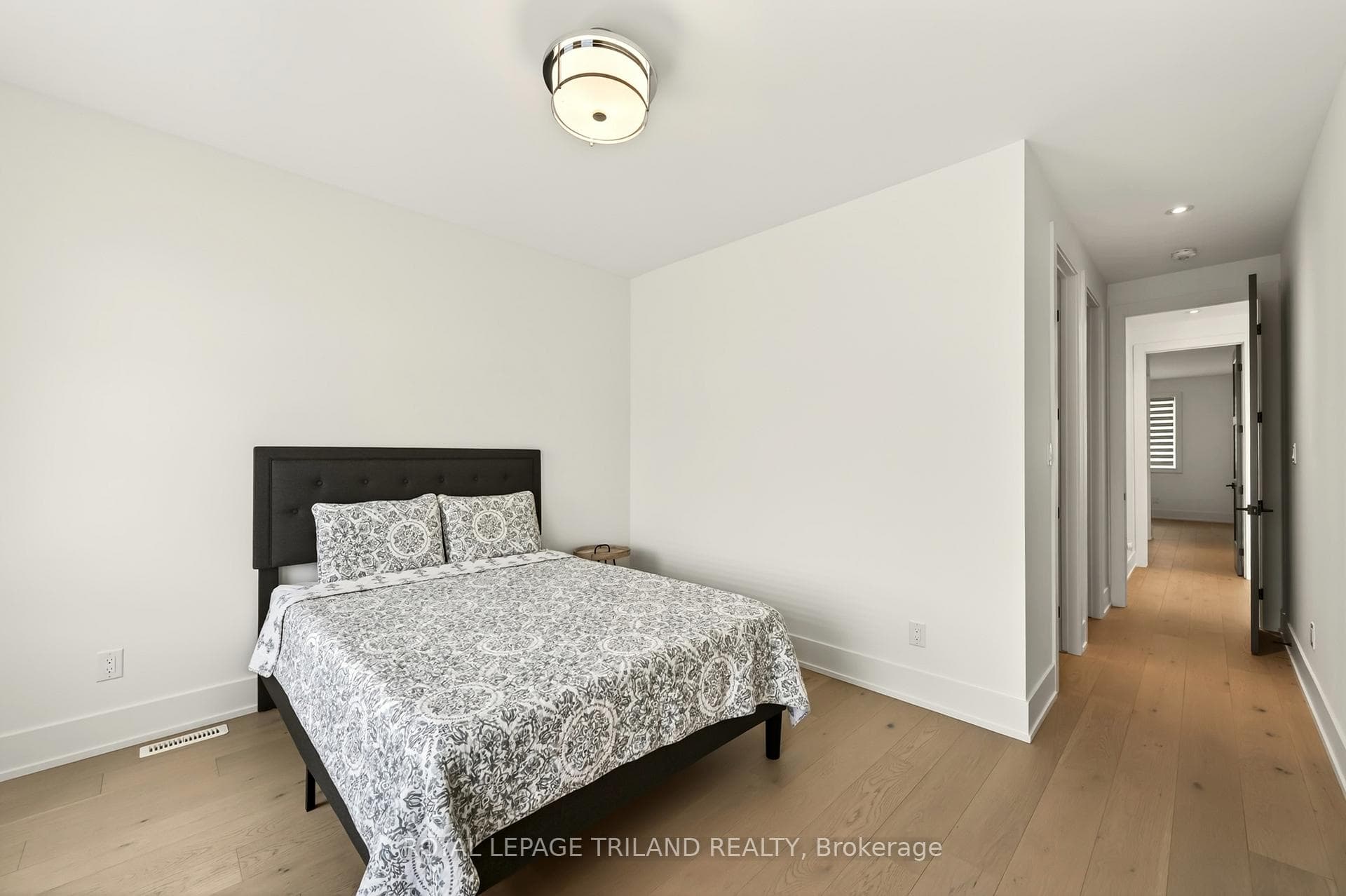 2244 Red Thorne Avenue photo 32
