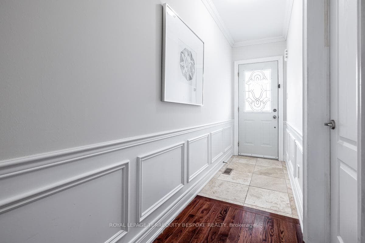 241 Mcroberts Avenue photo 27