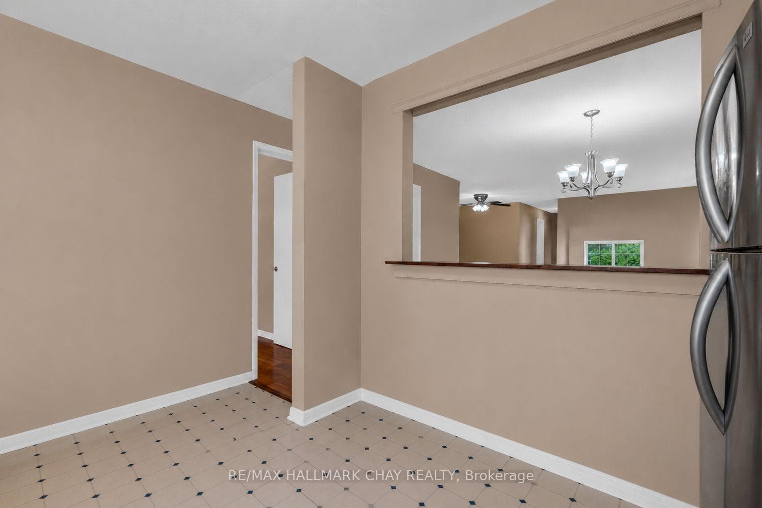 1 Quail Crescent Unit 103 photo 11