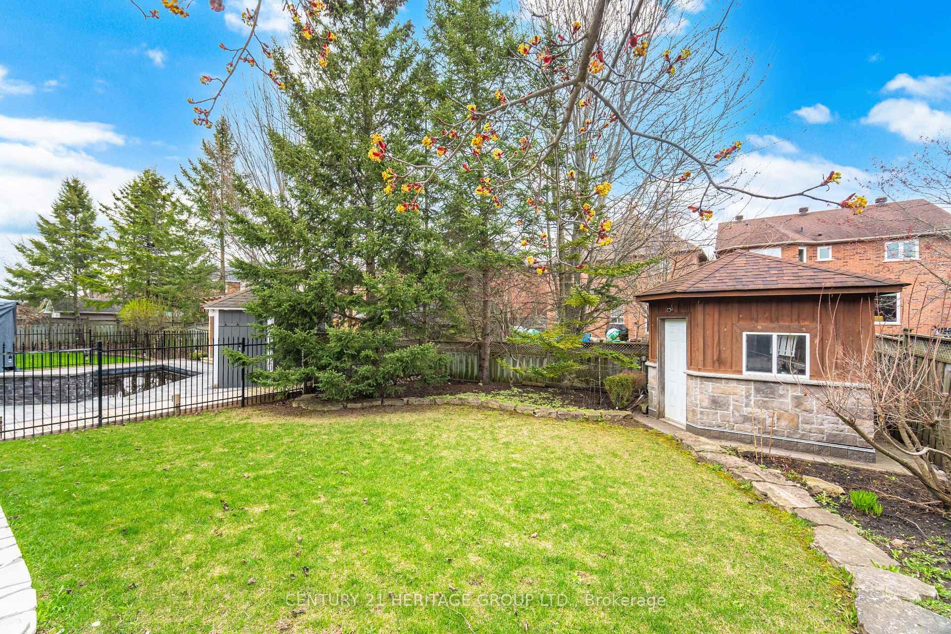 59 Estate Garden Drive photo 41